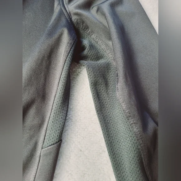 Nike Gray Youth Dri-Fit Long Sleeved Shirt Unisex Size Small - Picture 4 of 7